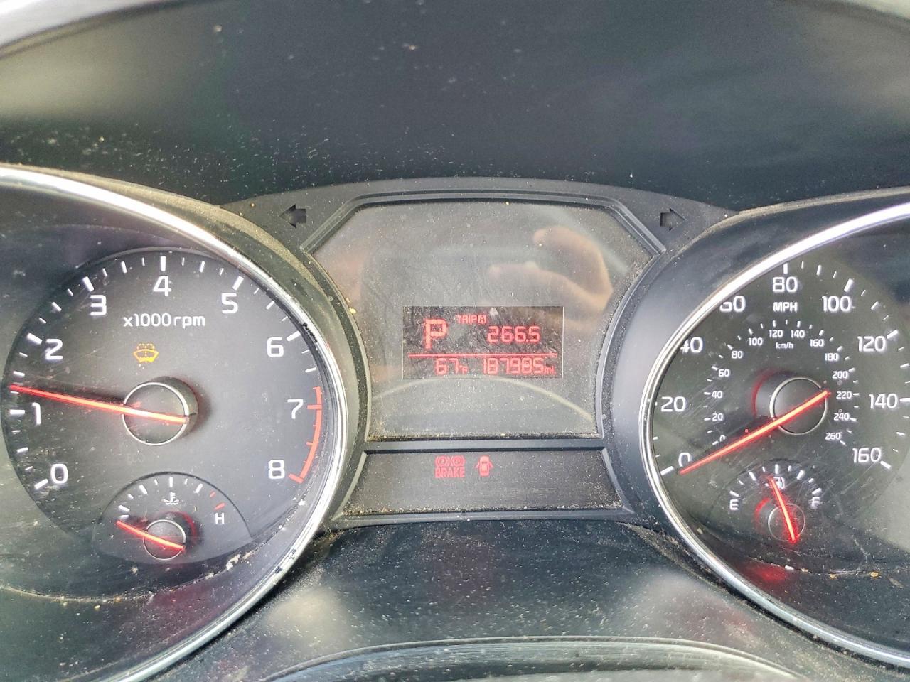 2016 KIA Sedona lx