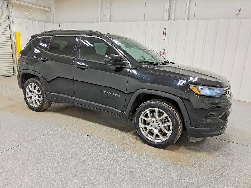 2023 Jeep Compass Latitude lux