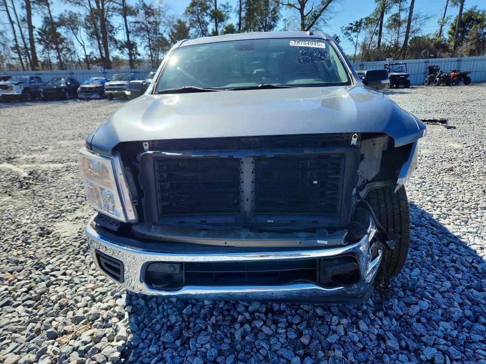 2018 Nissan Titan SV
