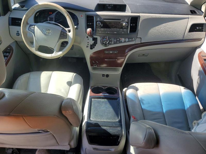2011 Toyota Sienna xle