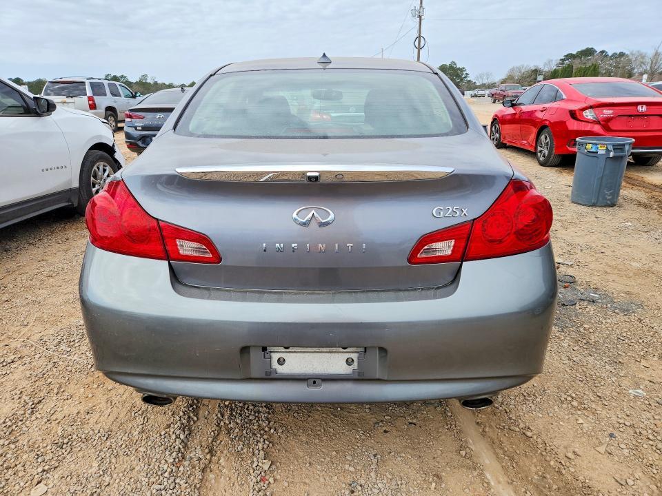 2011 Infinity G25