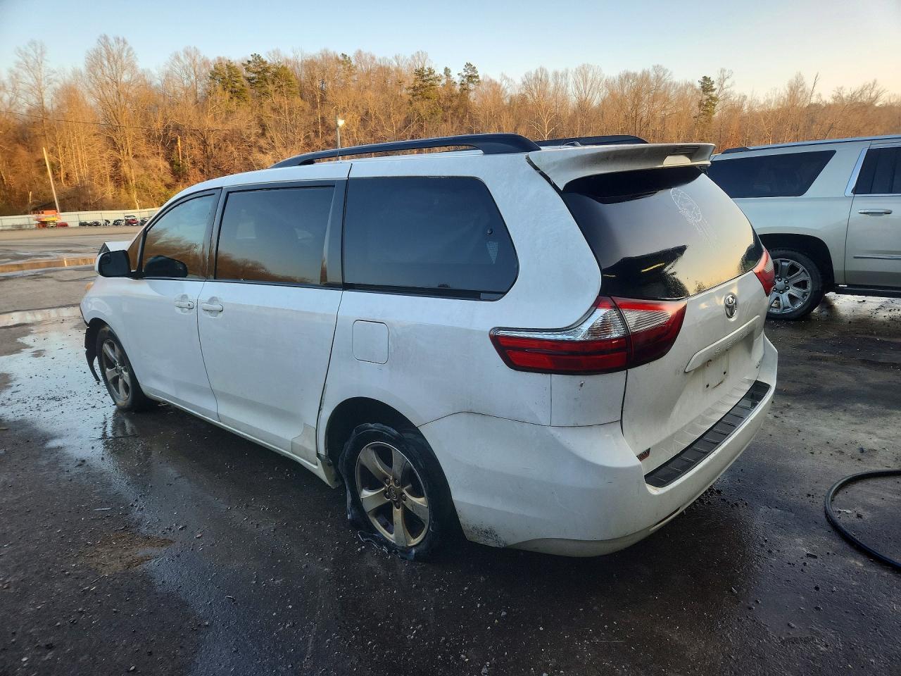 2016 Toyota Sienna le 8-passenger