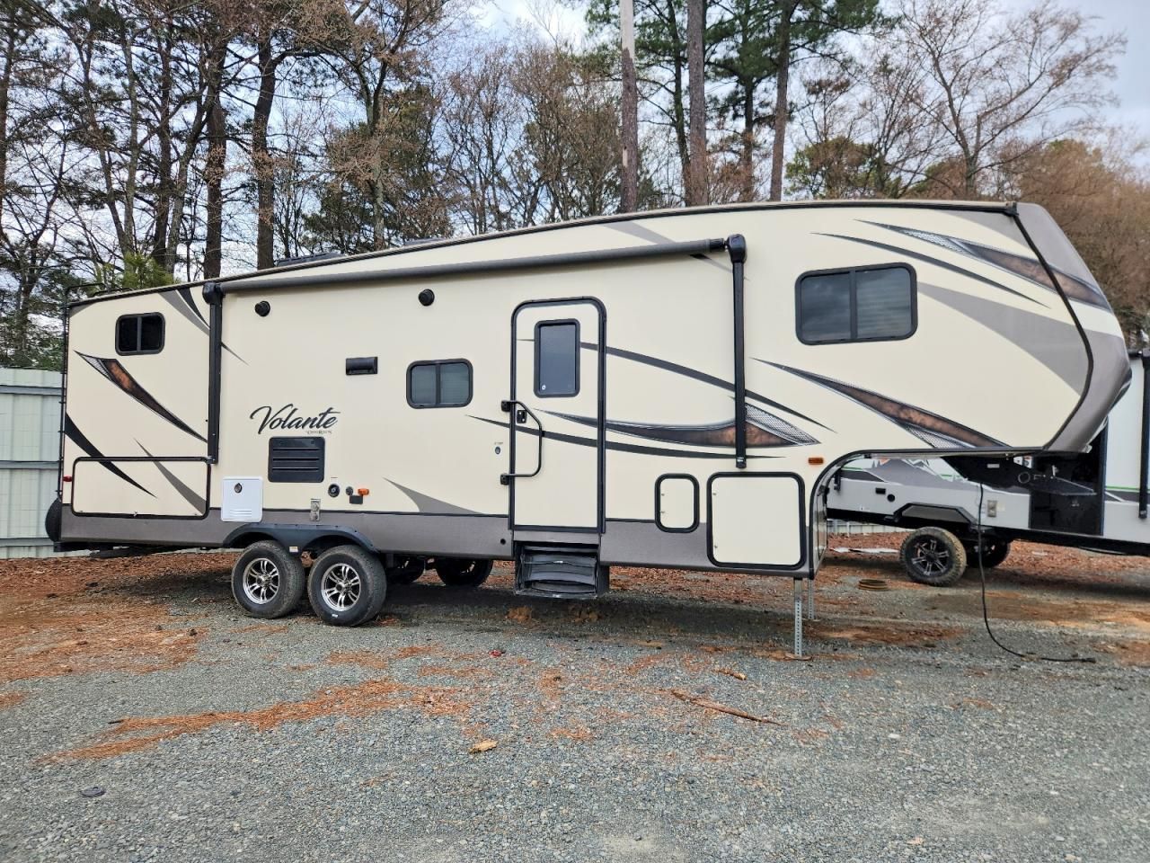 2018 Keystone 2018 Dutchman Volante