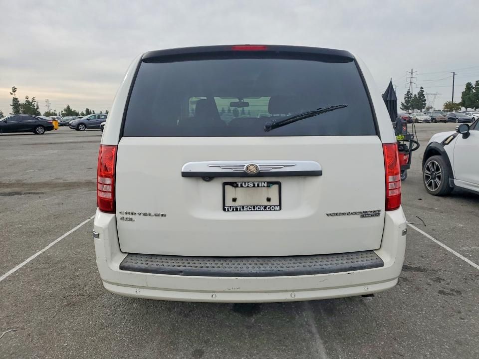 2010 Chrysler Town & Country Limited