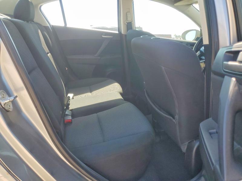 2013 Mazda 3 I