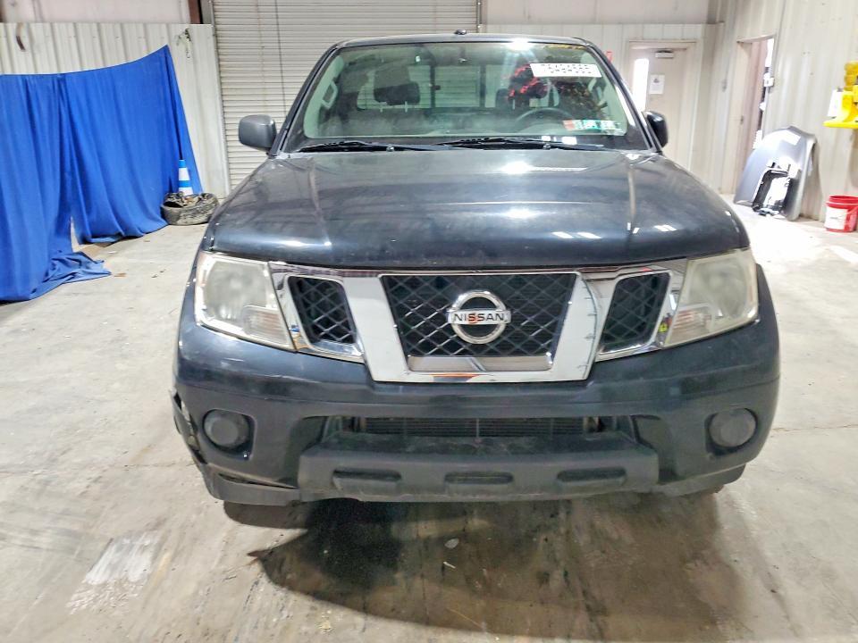 2012 Niss Frontier SV