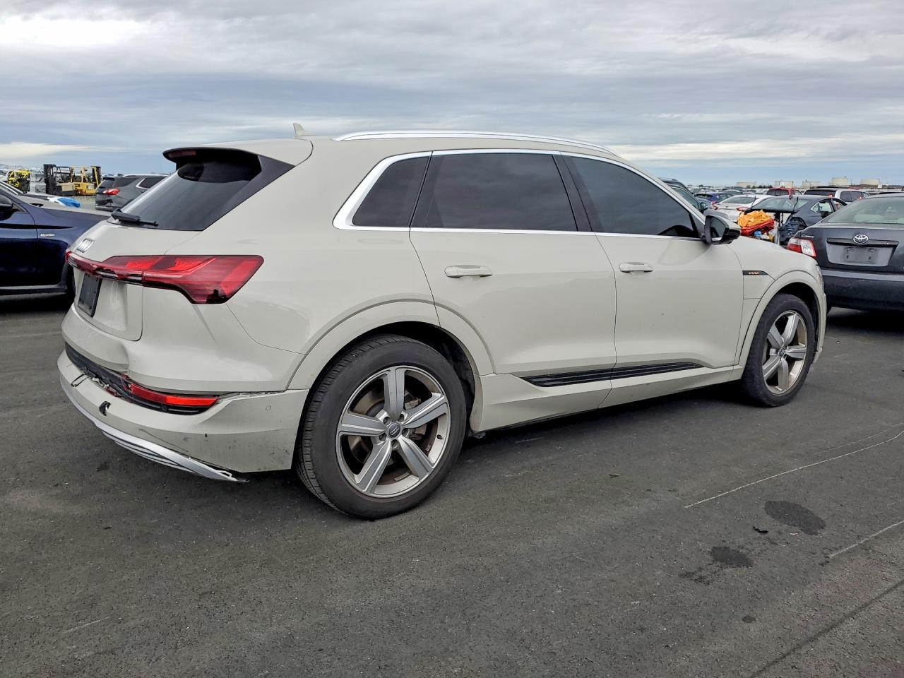 2019 Audi E-tron Prestige