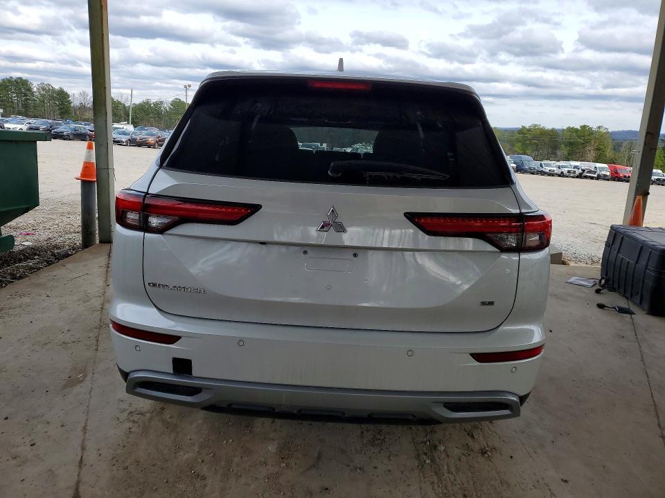 2022 Mitsubishi Outlander se
