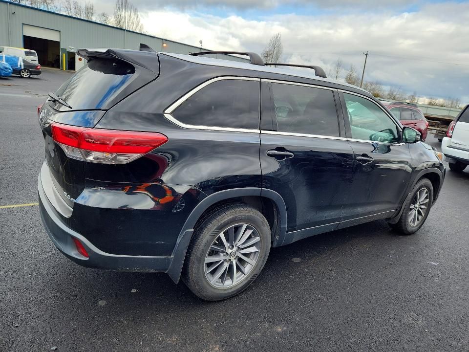 2019 Toyota Highlander se
