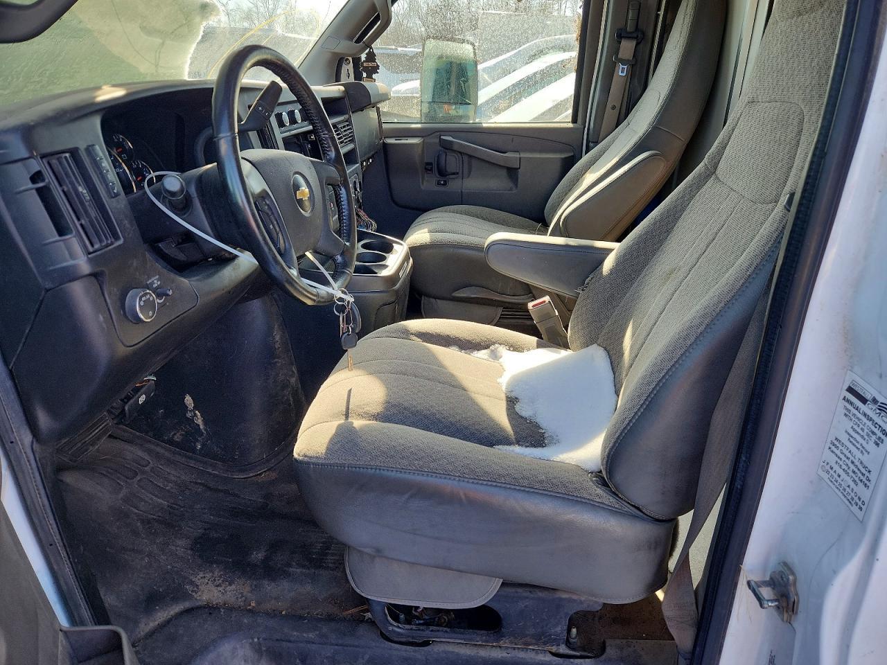 2021 Chevrolet Express Delivery Truck