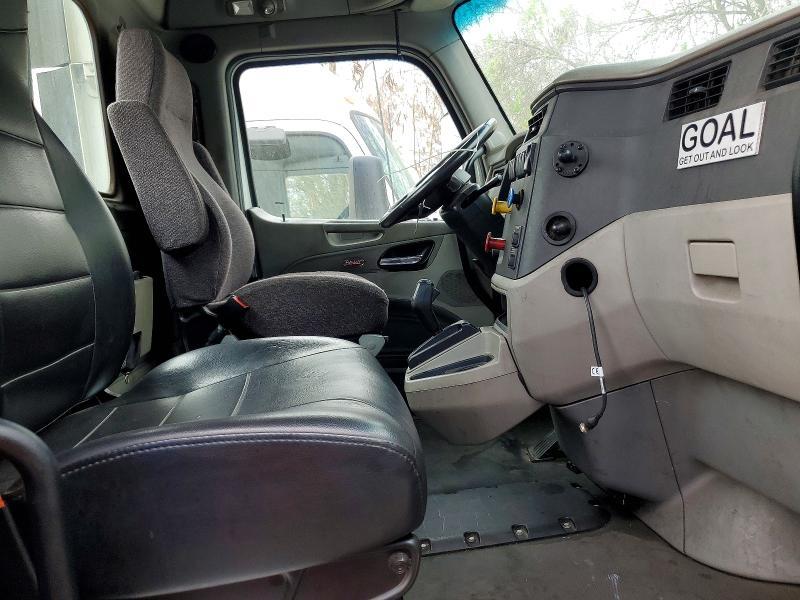 2018 Peterbilt 579 Semi Truck
