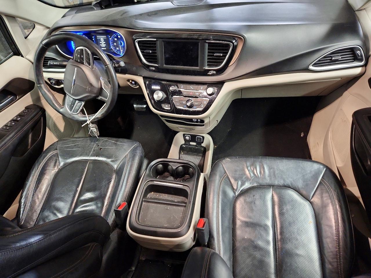 2018 Chrysler Pacifica Touring l