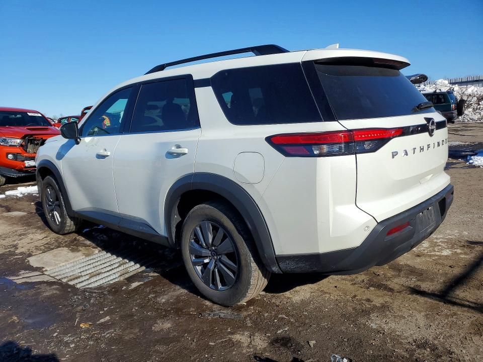2024 Nissan Pathfinder sv