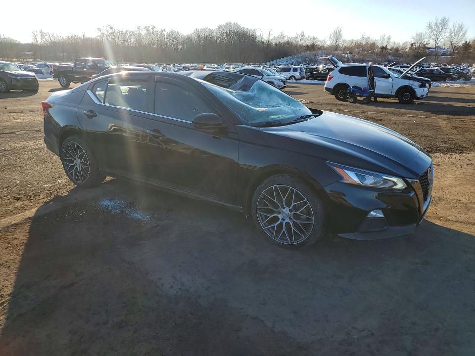 2019 Nissan Altima sr
