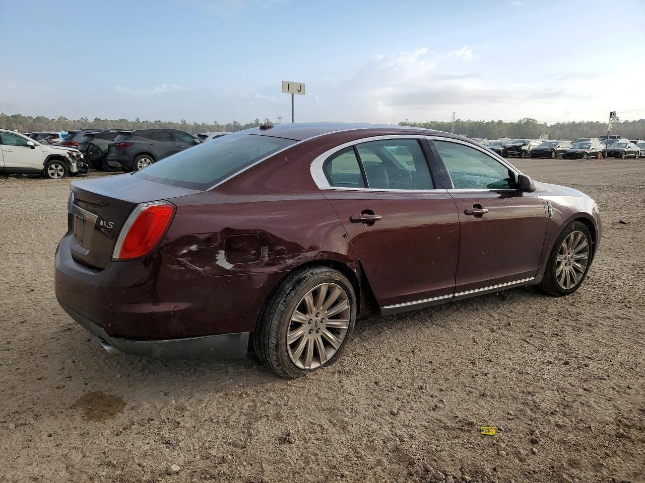 2012 Lincoln MKS