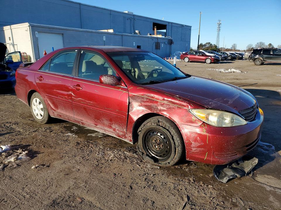 2004 Toyota Camry le