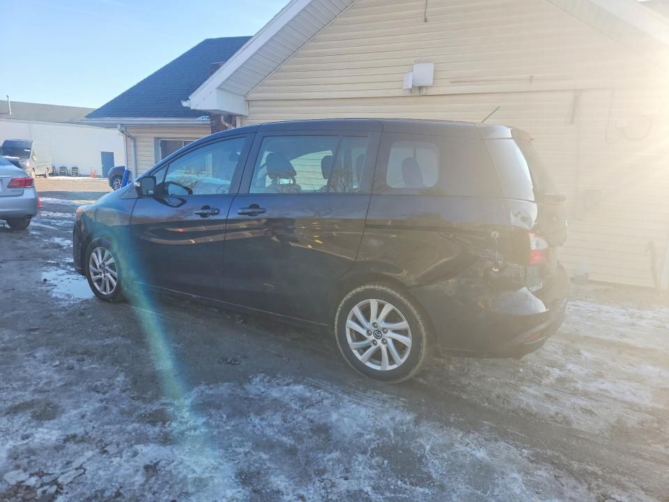 2015 Mazda 5 Sport