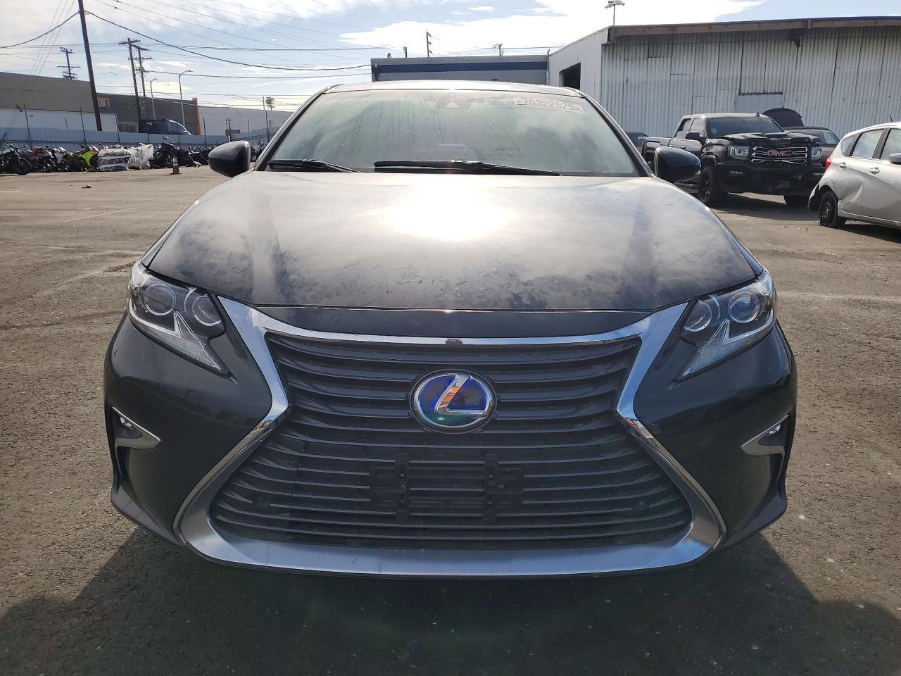 2017 Lexus Es 300h