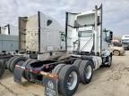 2016 Volvo VNL 670 Semi Truck