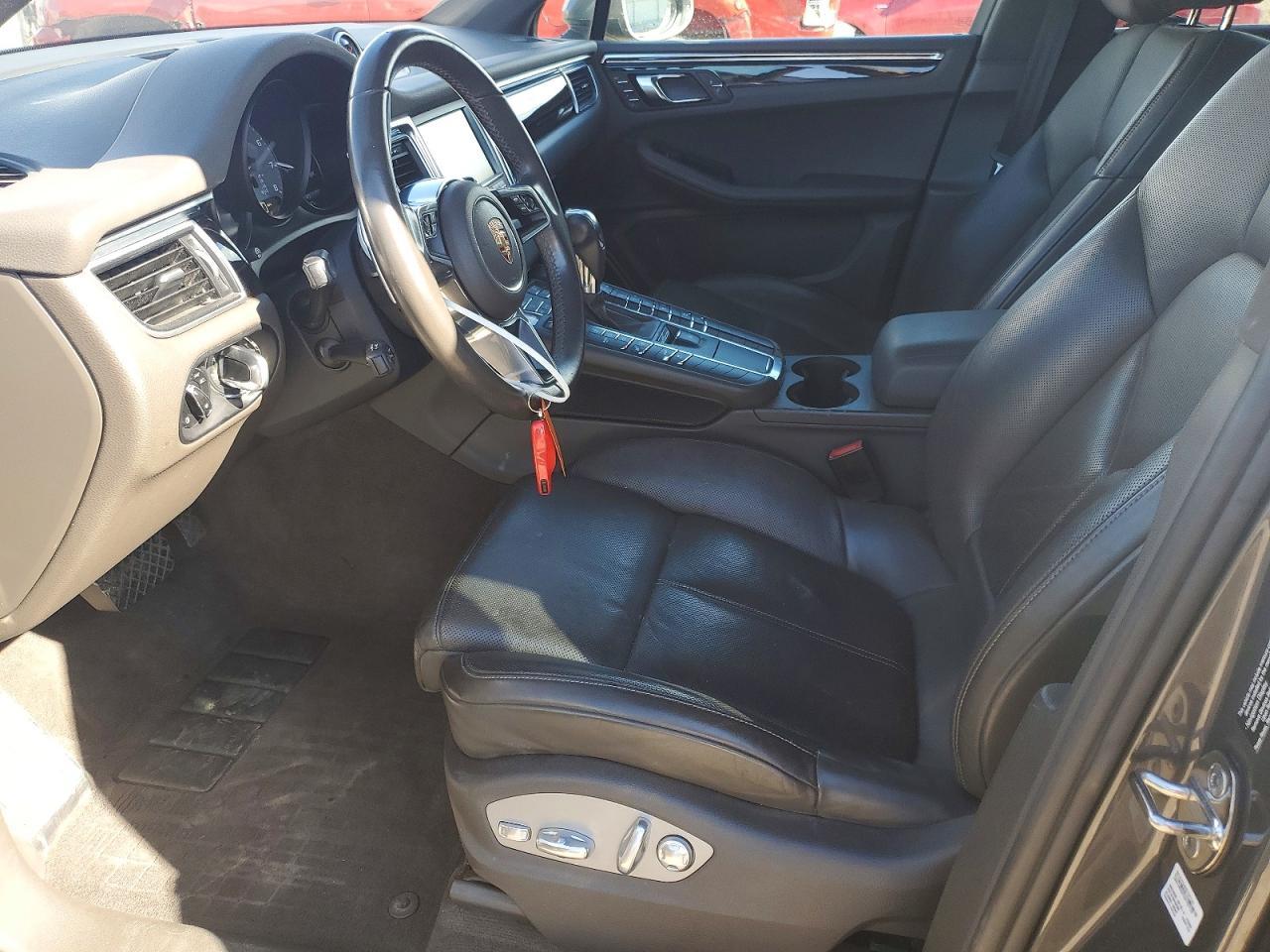 2015 Porsche Macan s