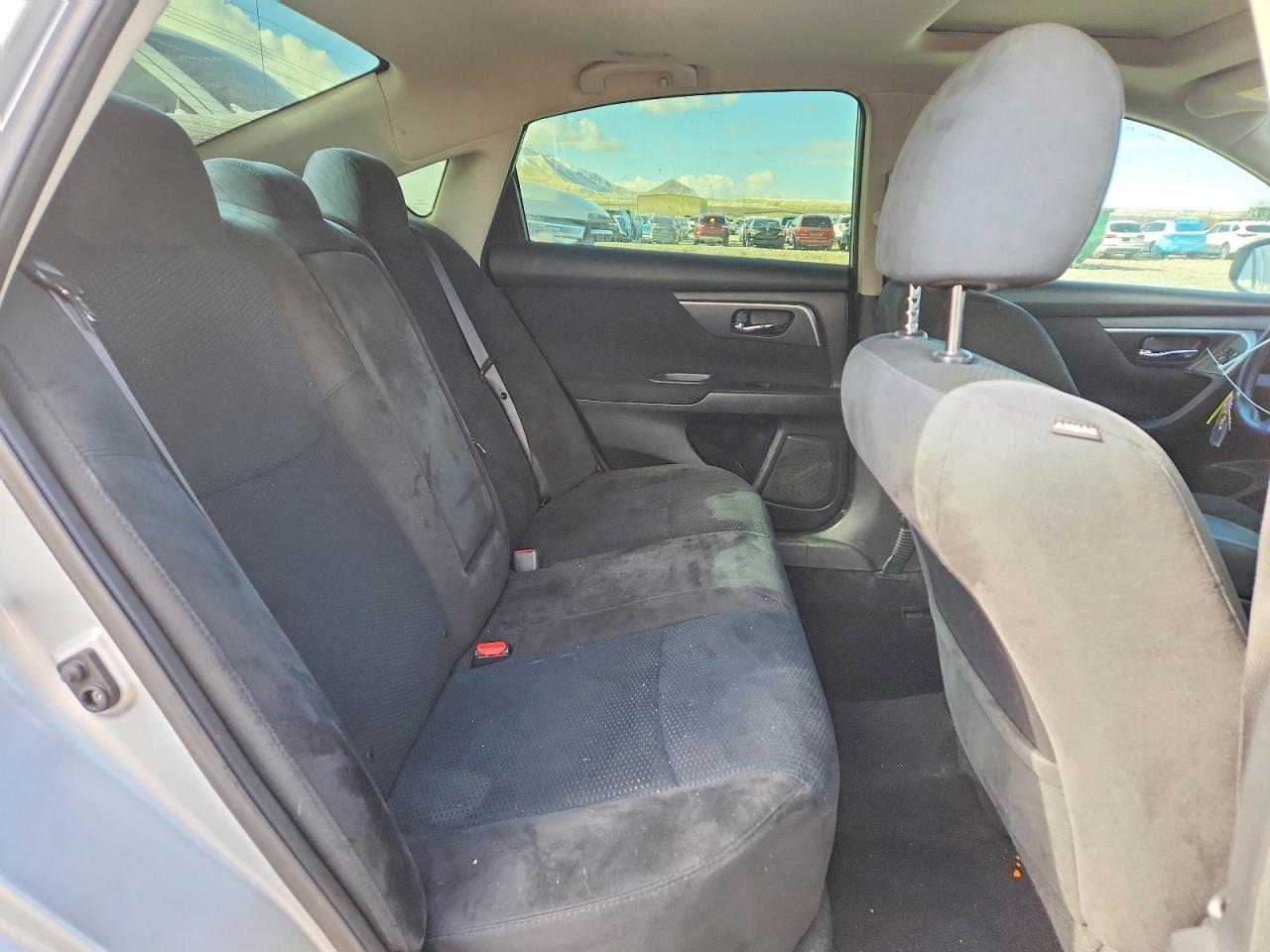 2015 Niss Altima