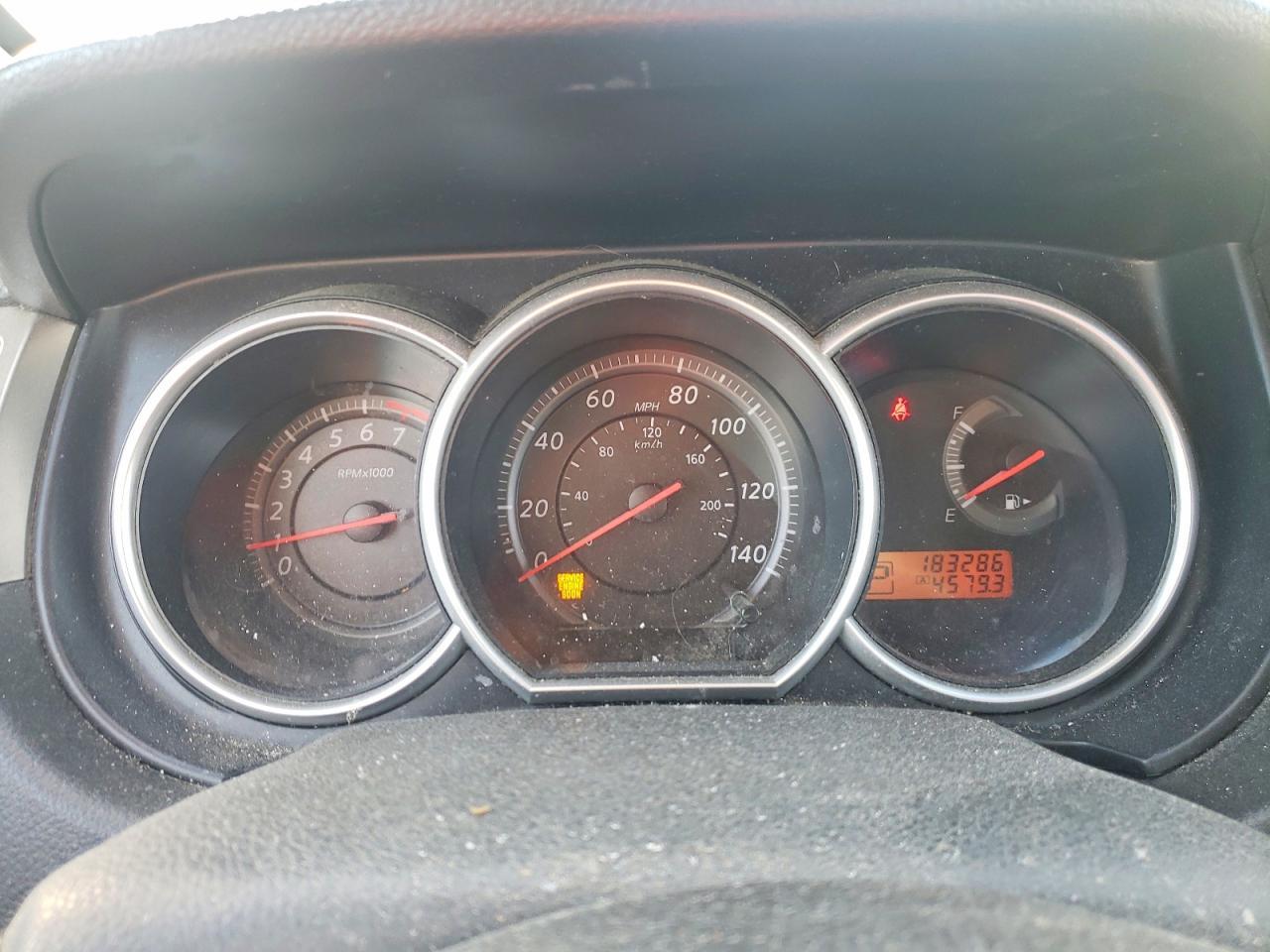 2011 Nissan Versa s