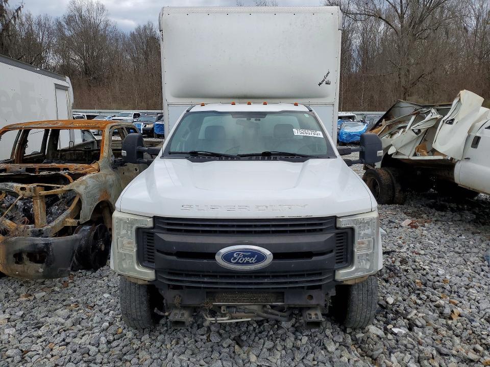 2017 Ford F350 Super Duty box Truck