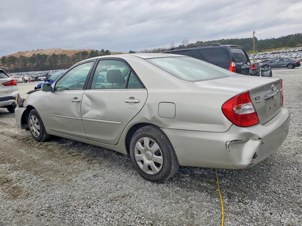 2004 Toyota Camry le