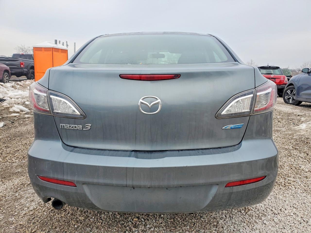 2013 Mazda 3 I