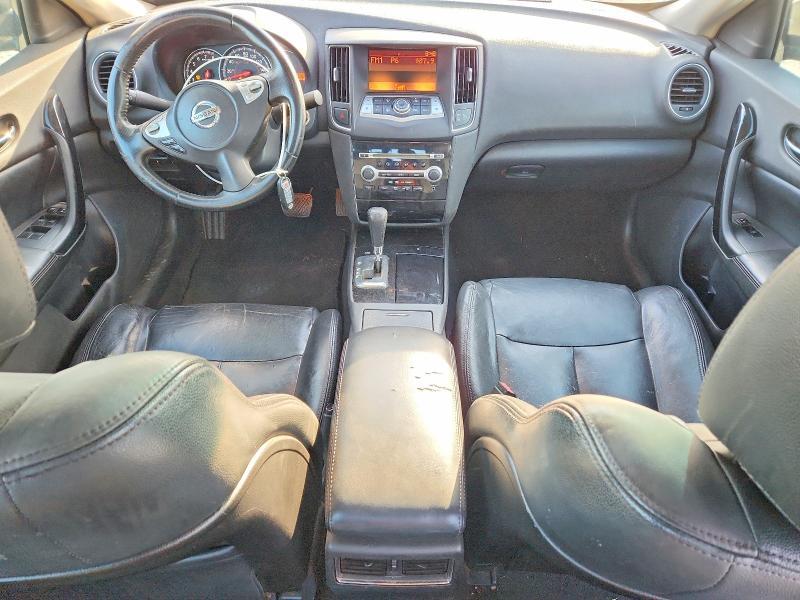 2010 Nissan Maxima s