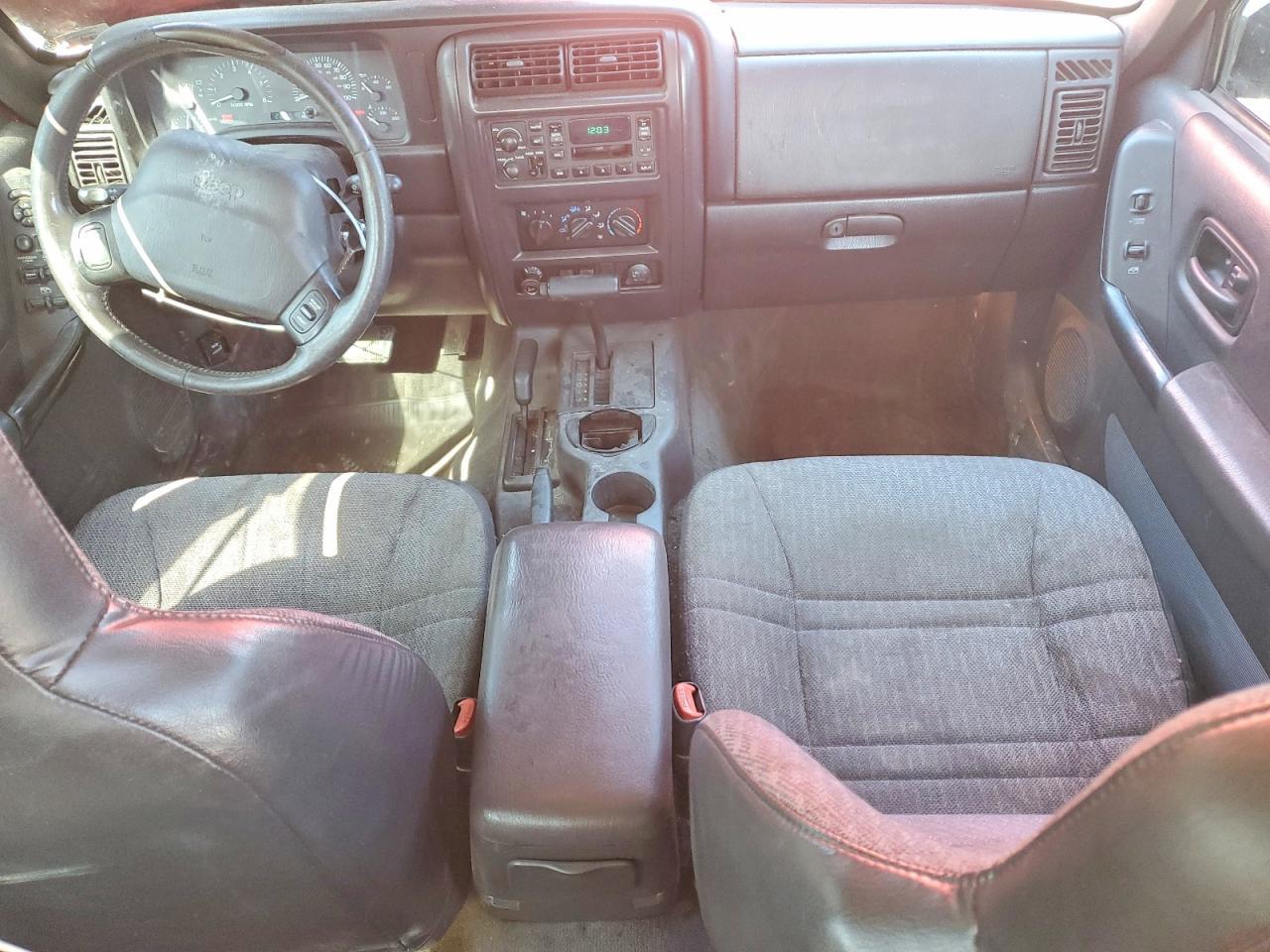 2000 Jeep Cherokee Sport