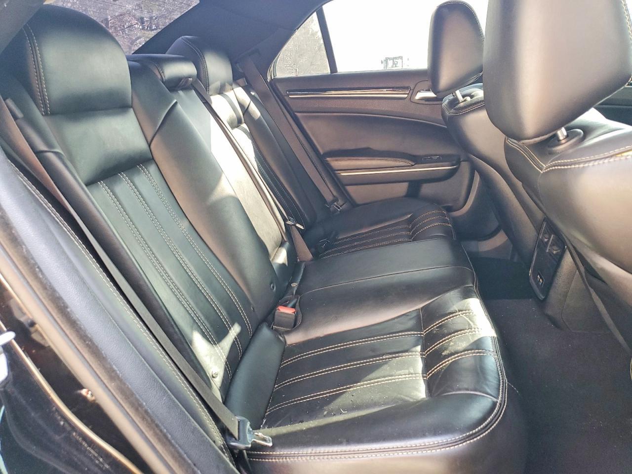 2019 Chrysler 300 s