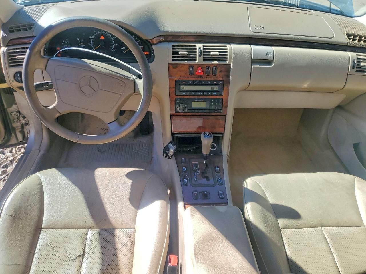 1999 Mercedes-Benz E 320