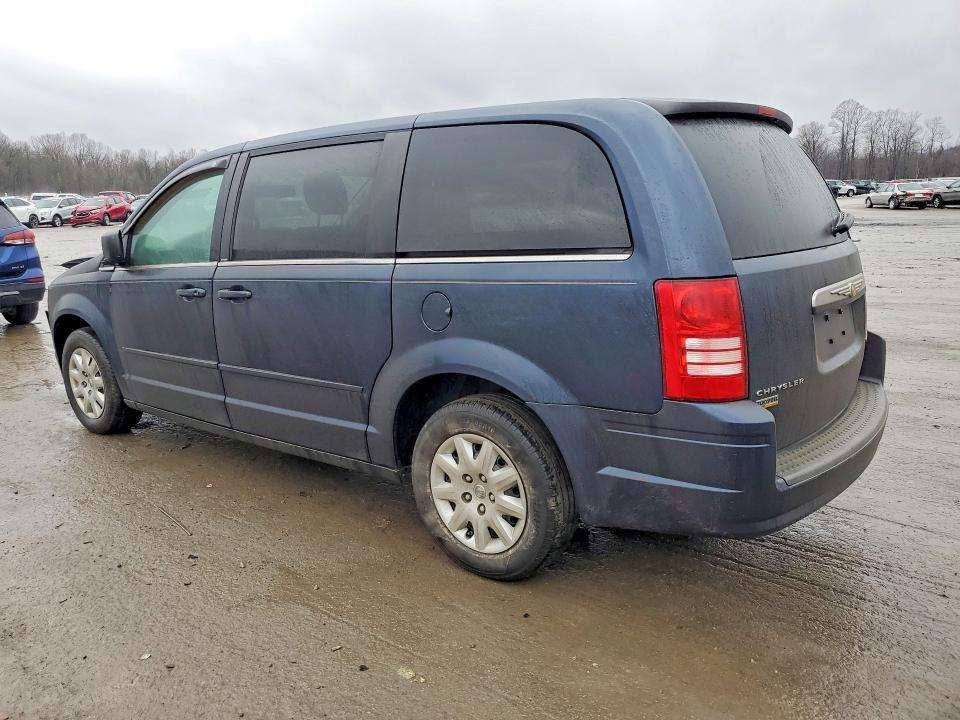 2009 Chrysler Town & Country lx