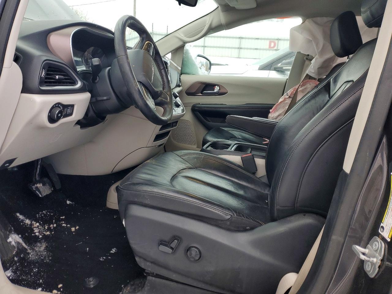2018 Chrysler Pacifica Touring l