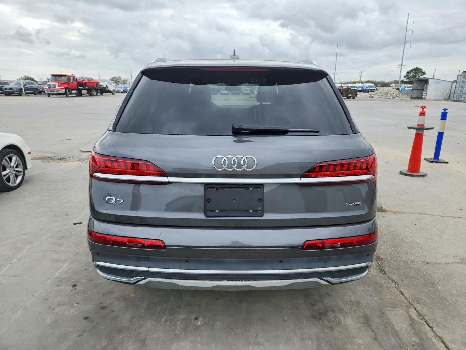 2020 Audi Q7 Premium Plus