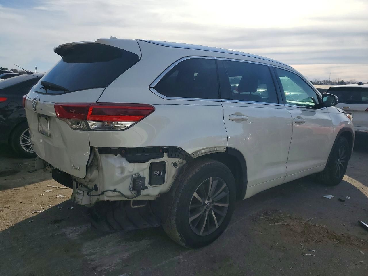 2018 Toyota Highlander se