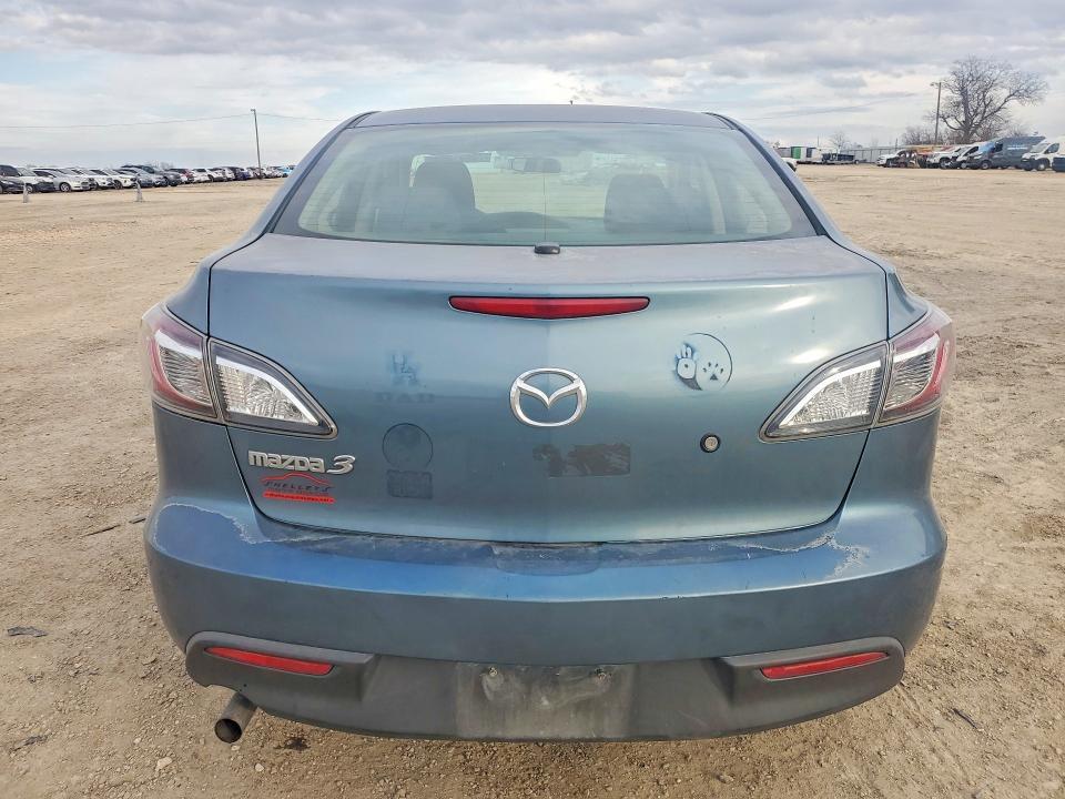 2011 Mazda 3 I