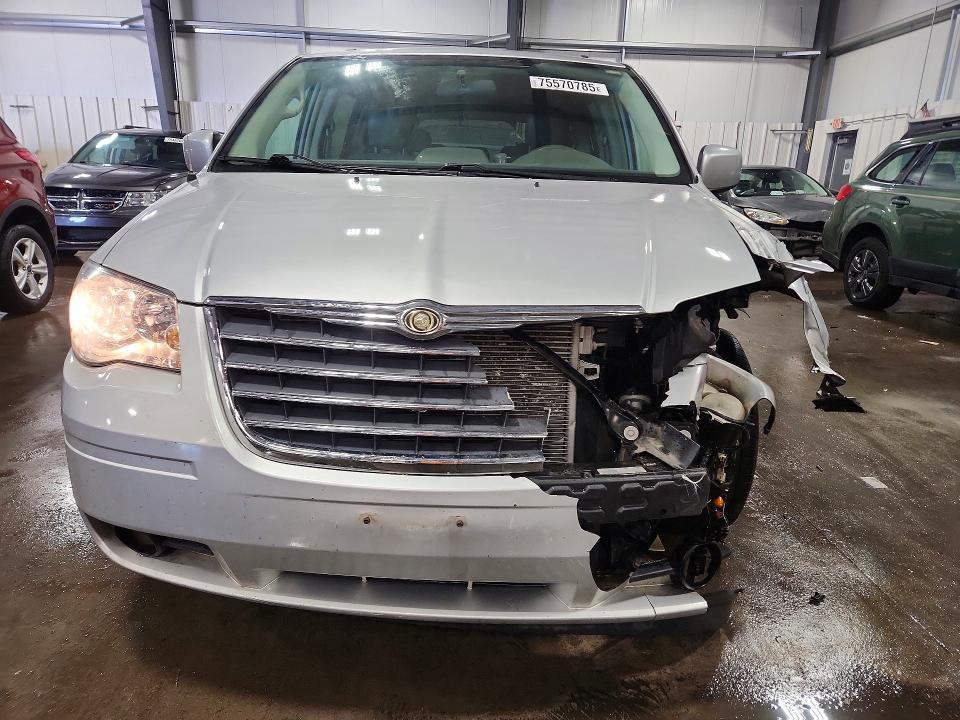 2009 Chrysler Town & Country Touring