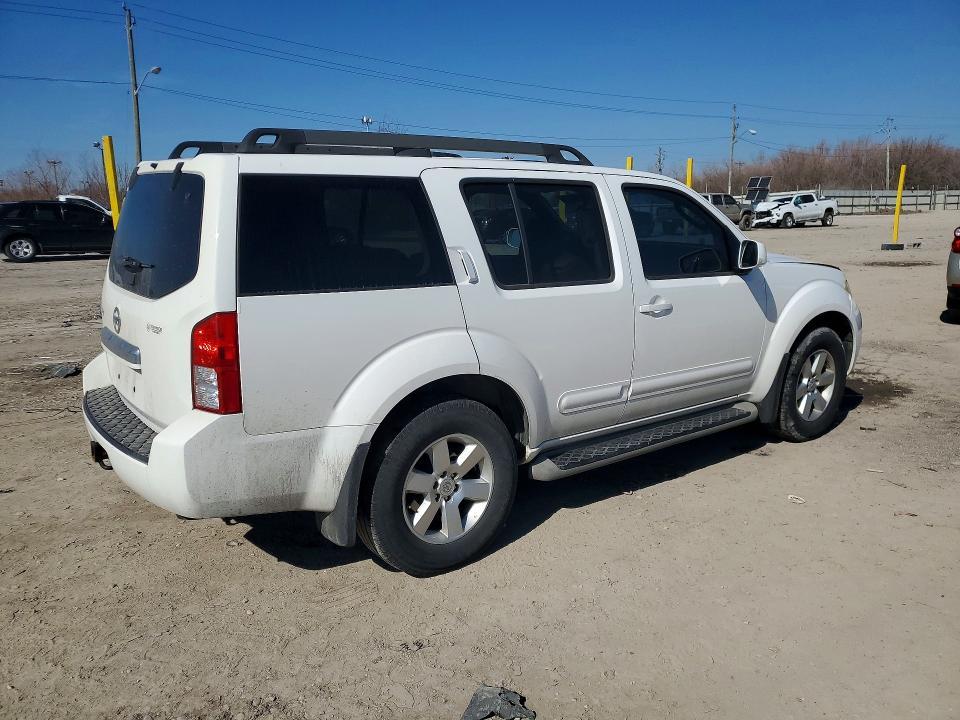 2011 Nissan Pathfinder s