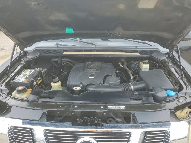 2010 Nissan Titan SE