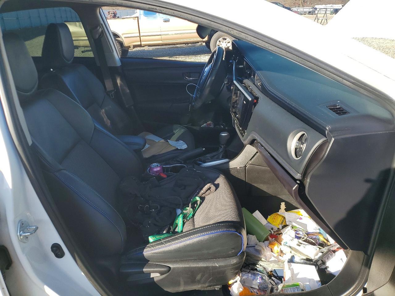 2017 Toyota Corolla se