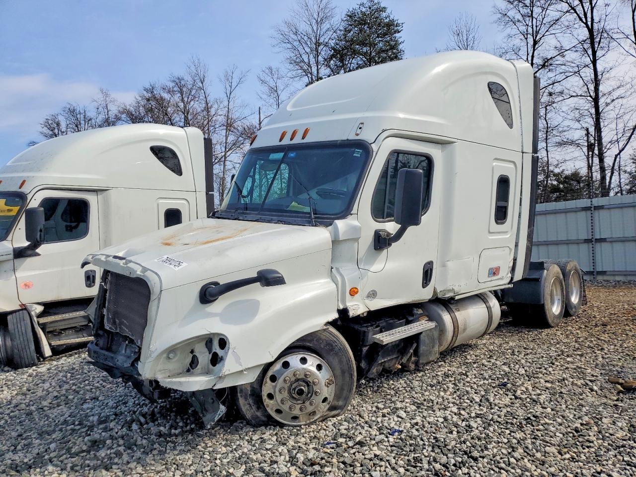 2016 Freightliner Cascadia 125