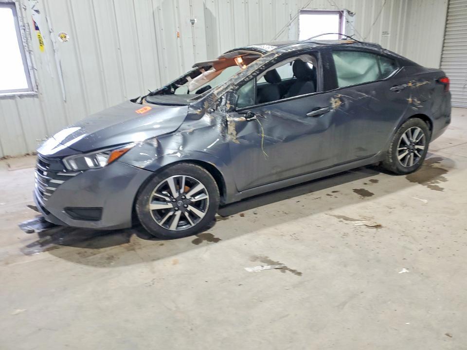 2024 Nissan Versa sv