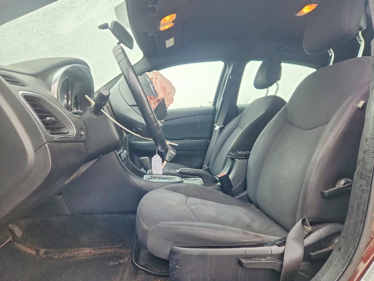 2013 Chrysler 200 lx