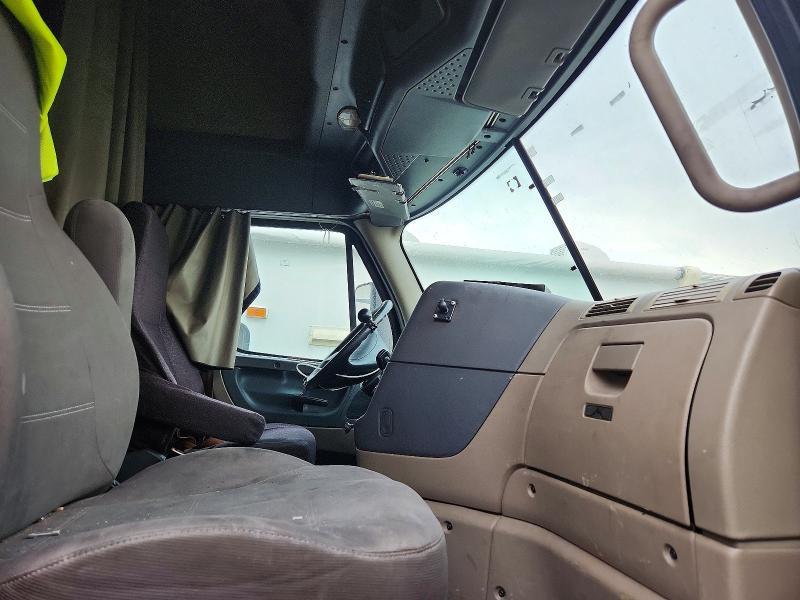 2016 Freigliner 2016 Freightliner Cascadia 125 Semi Truck