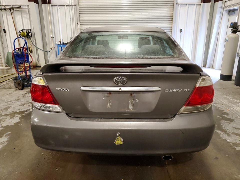 2006 Toyota Camry le