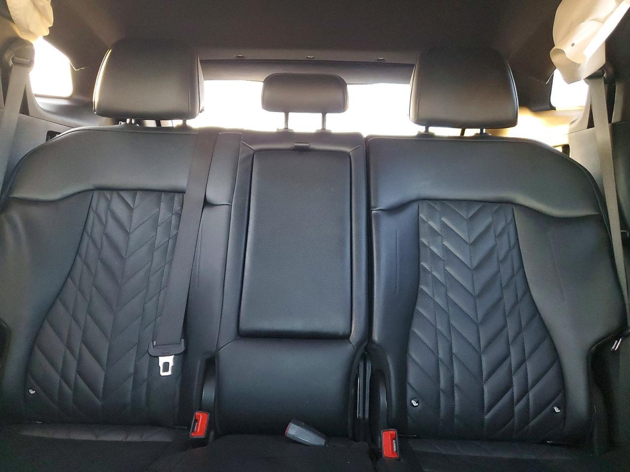 2023 KIA Sportage x Line