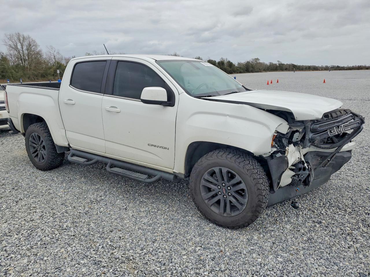 2020 GMC Canyon SLE