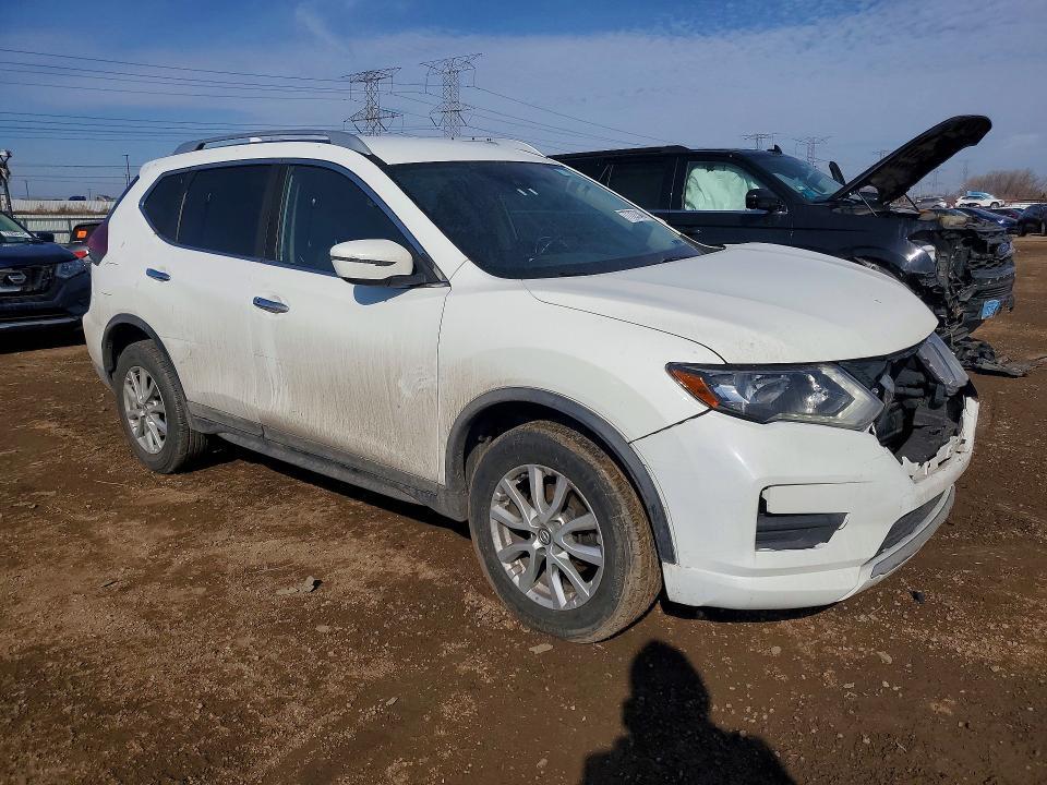 2020 Nissan Rogue sv